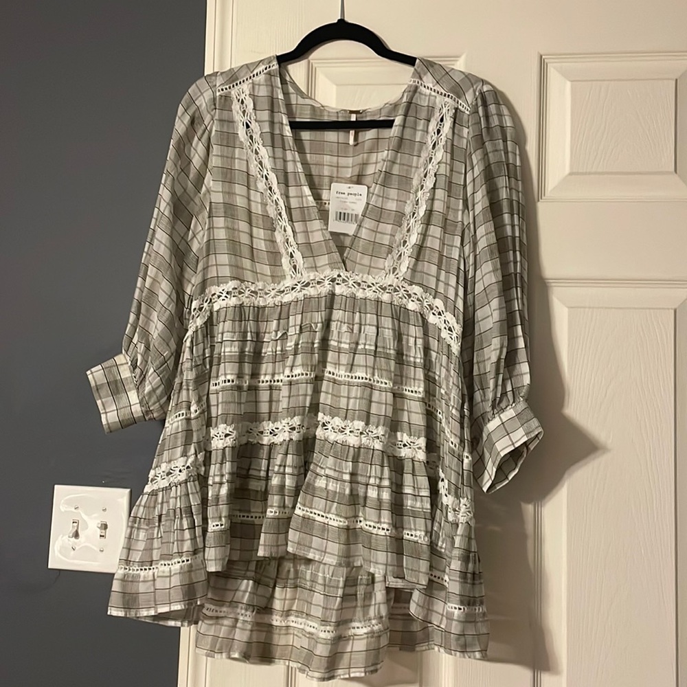 Knit Lace Trim Deep V-Neck Top - new with tags